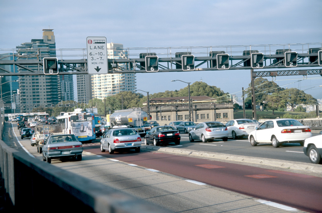 Traffic enters Sydney, the capital of New South Wales. (Jupiterimages/liquidlibrary/Thinkstock)